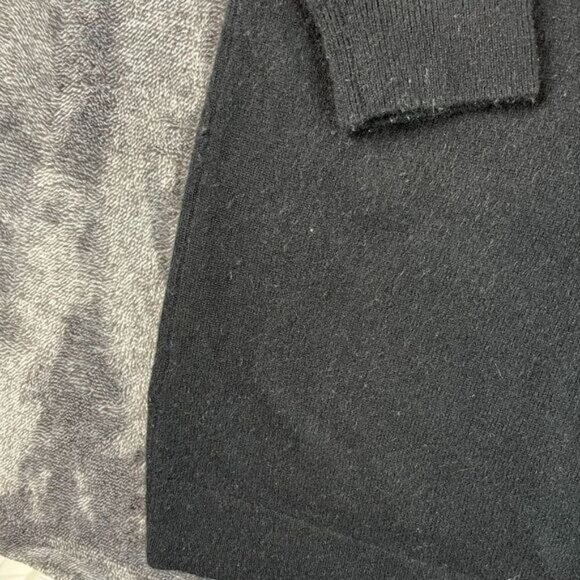 Garnet Hill Oversized 100% Cashmere Turtleneck Sweater Front Pocket Women's M - Picture 10 of 11